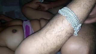 Step Sister Ko Raat Ko Pala