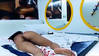 Hot rabuda mulatto moaning and cumming giving the cusinho