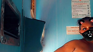 💦TRAIN TOILET TAMIL BHABHI Tamil housewife cowgirl Jennifer fuck very hard
