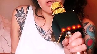 Brunette Solo Webcam Masturbation