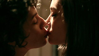 Mishel Prada, Roberta Colindrezs - Vida s02e10 (2019)