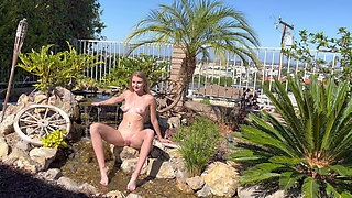 Larena Poses Nude in the Sun