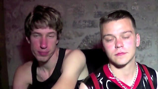 Christian fucked by Adrien in a sling