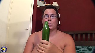 Dutch Big Mature Lady Fooling Around