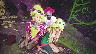 Anuskatzz's small tits scene