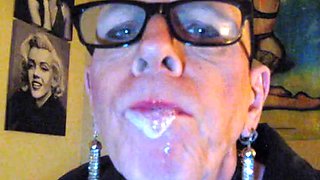 JOANNE SLAM - BALD IS BEAUTIFUL !!!