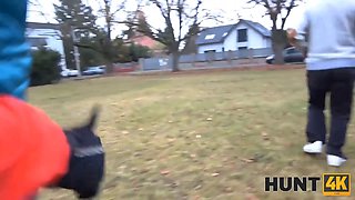 Hunt4k. woman doesnt sense innocent to be penetrated in front of hubby