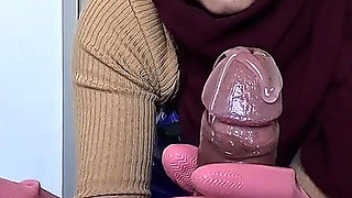 Arab Cleaning Lady Handjob Mia Niqab