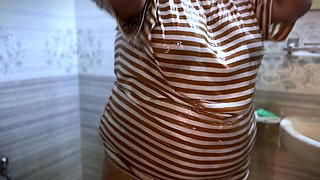 Bada Dodh Wali Cacci - Indian Big ass & Huge Boobs Sexy Hot Aunty Shower in my toilet then i caught her and record & fuck her