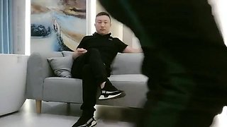 Ergou Global Tanhua Hotel offers a high price to prostitute a celebrity face and part-time peripheral girl on the sofa passionate sex: Blowjob, Amateur  Milf Porn