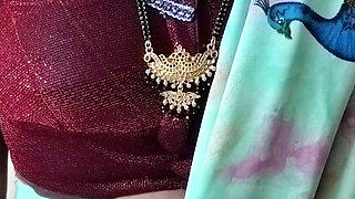 Desi hot saira housewife big vegetable cucumber fucking my pussy hole