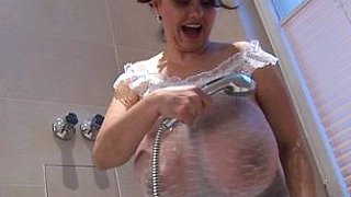 Big boob brunette masturbates on webcam