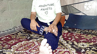 Sauteli behan ko chudai sikhaya Shadi se pehle Stepsister physical sex education before marriage in Hindi audio .