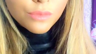home made amateur blonde Masturbating