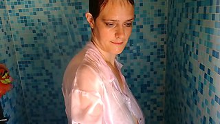 Leann amateur beautiful brunette with big boobs