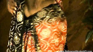 Emotional lover - cougar movie - Bollywood Nudes HD