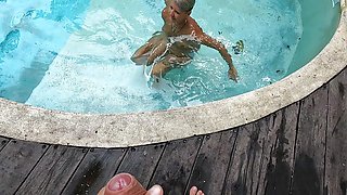 Risky Blowjob at the Swimming Pool in a Resort