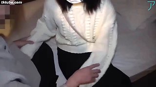 Inexperienced virgin JD has her first live sex