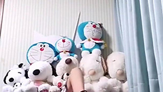 Feeling Sensitive Alone at Home Can't Stop