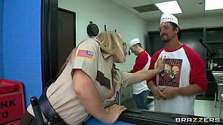 Highway Pussy Patrol With Tommy Gunn, Tyler Faith - Brazzers