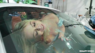 Car Squirter Makes Nice With Mean MILF Threesome - Krissy Knight caughts boyfriend cheating