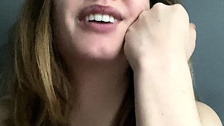 Amateur Webcam Cute Teen Plays Solo with Big Dildo