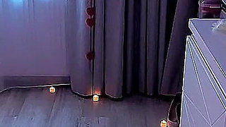 The Red-haired Beauty Decided to Arrange a Milk Show