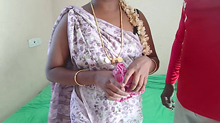 Food Delivery Boy Fucks Indian Desi Tamil Aunty
