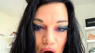 Big boobs milf masturbates with her dildo
