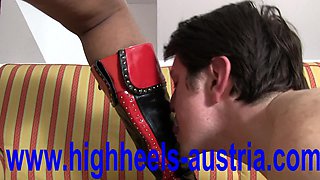 ebony shoe tonguing