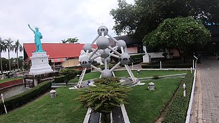 Thai girlfriend day out and sex at home