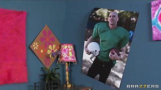 Kennedy Leigh daydreams about fucking her favorite athlete