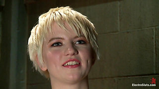Porcelain doll feels an elecrto-dp