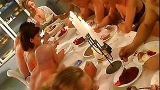 Tabu Film Klassiker: Tortenschlacht - Total Versaut (ax)