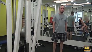 Hunt4k. duo was working out in sport when prosperous hunter appeared