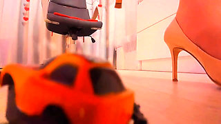 Let's Play Cars, Do You Like to Play Giants?