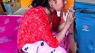 Indian bhabhi movie -Bhabhi cooking food than brother coming home than bhabhi sucking big cook and brother fucking bhabhi pussy.