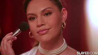 Dashing beauties discover finest lesbian pleasures in erotic duo