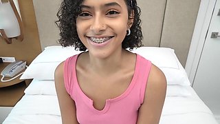 Cute teenage amateur sex with tan lines makes her first amateurs porn