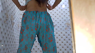 Indian stepbrother finally succeeds in seducing his stepsister