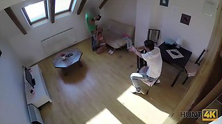 Hunt4k. un jeune gars perd son portefeuille mais un homme charismatique offre