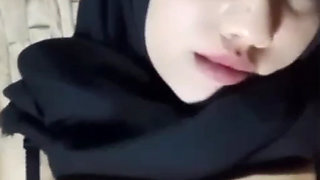 Horny Natural Big Breast Hijab Masturbates Until Wet