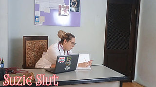 Doctor Coroa Pervert Suzie Gave Her Medicine to Heal Her Patient