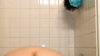 amateur vip ass masturbating on live webcam