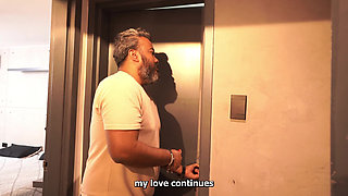 Busty Stepmom Ends up Giving a Good Blowjob to Her Muscled Stepson by Mistake