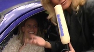 German Teen Likes to Play with Her Pussy in Outdoor Session