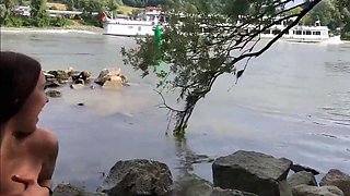 Meine Stiefschwester leckte meine Muschi drauen und fingert