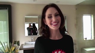 Naughty Babe Is Getting Fucked In Her Gapping Asshole - Sarah Shevon