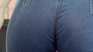 Perfect Thigh Gap Skinny Model Wet Jeans Puffy Cameltoe Round Butt!