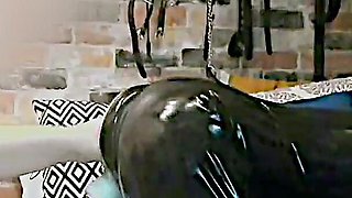 Fist-fucking Gaping Slut in Latex: Gigi's Master Makes Her Cum
